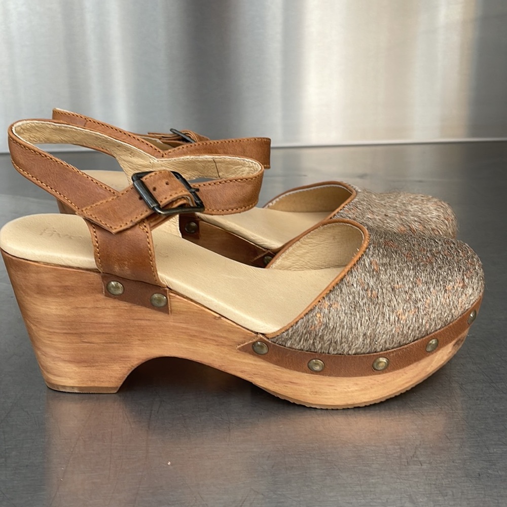 Five Worlds by Cordani studded leather platform clogs. New in box from Sundance.